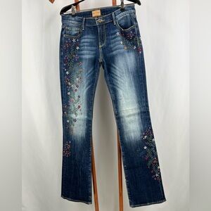 NEW DRIFTWOOD Floral Embroidered Mildly Flared Blue Jeans